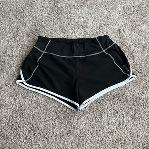 Woman’s M Reebok shorts